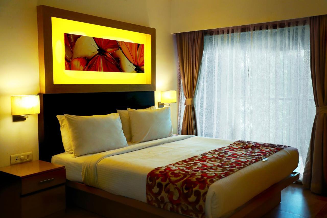 โพเอทรี สรวาร ปอร์ติโค โฮเต็ล Hotel เทกคาดี ภายนอก รูปภาพ