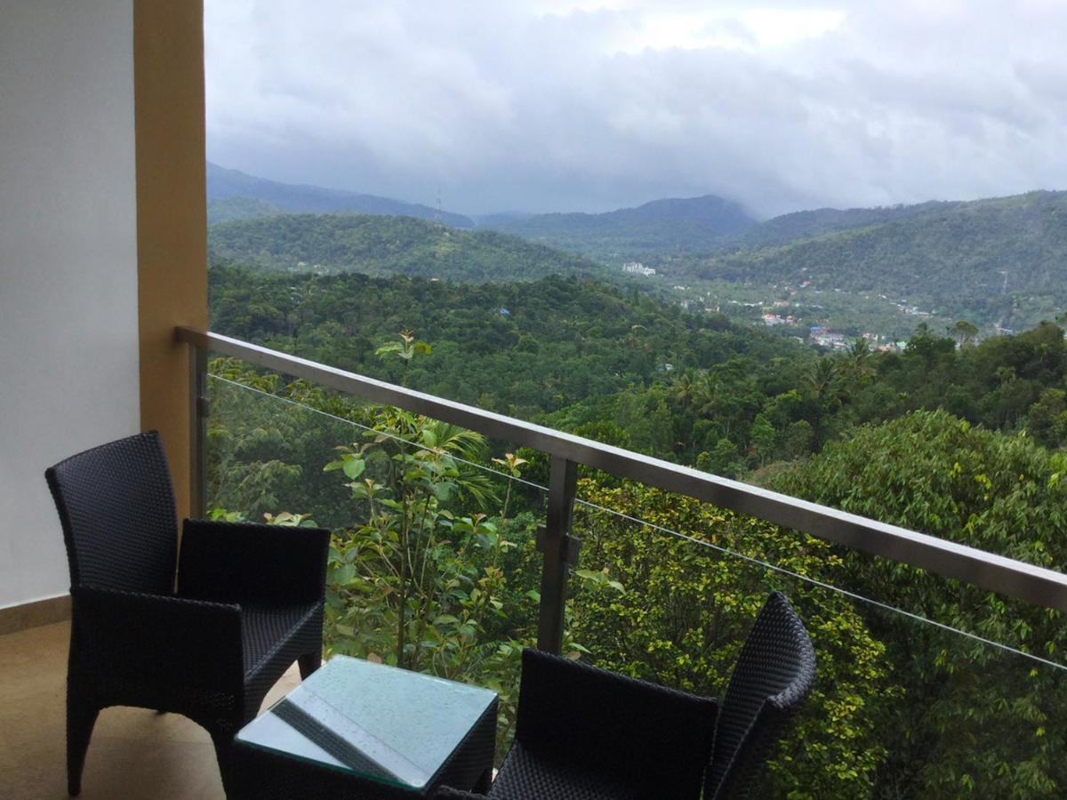 โพเอทรี สรวาร ปอร์ติโค โฮเต็ล Hotel เทกคาดี ภายนอก รูปภาพ