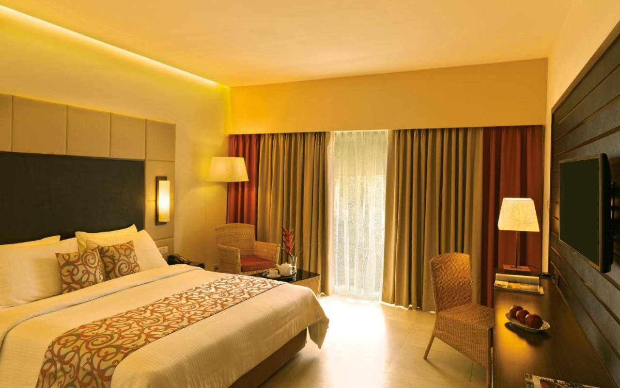 โพเอทรี สรวาร ปอร์ติโค โฮเต็ล Hotel เทกคาดี ภายนอก รูปภาพ