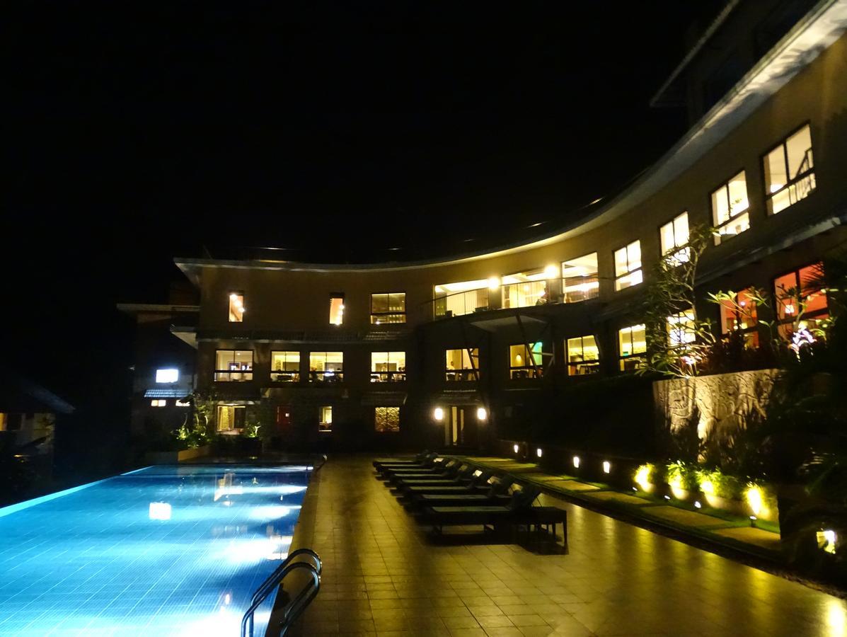 โพเอทรี สรวาร ปอร์ติโค โฮเต็ล Hotel เทกคาดี ภายนอก รูปภาพ