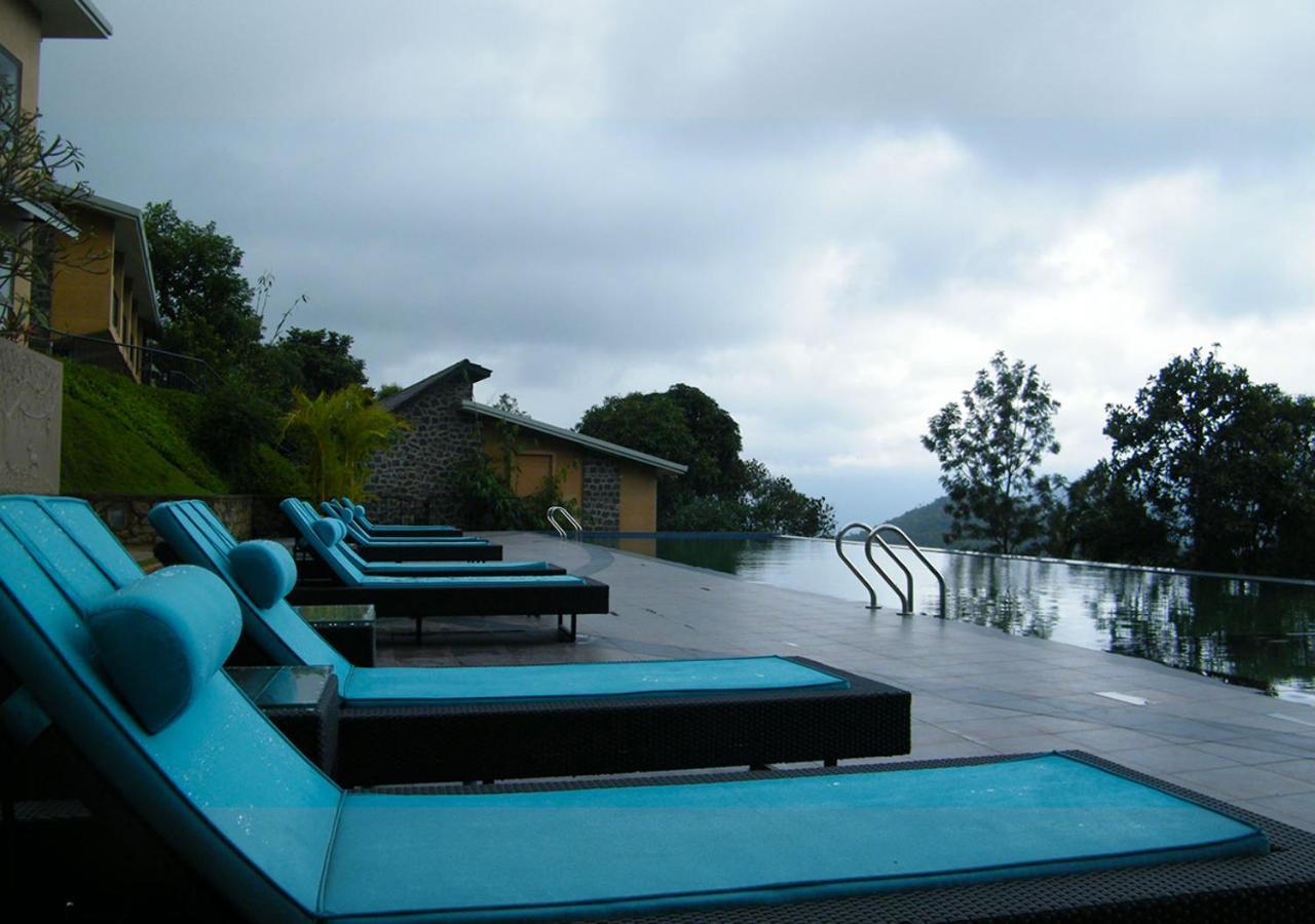 โพเอทรี สรวาร ปอร์ติโค โฮเต็ล Hotel เทกคาดี ภายนอก รูปภาพ