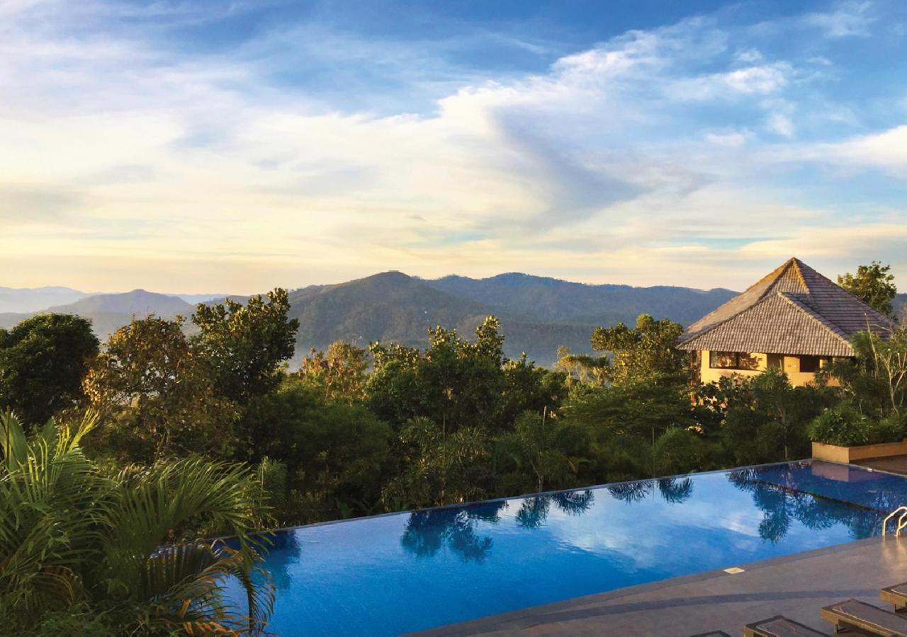 โพเอทรี สรวาร ปอร์ติโค โฮเต็ล Hotel เทกคาดี ภายนอก รูปภาพ