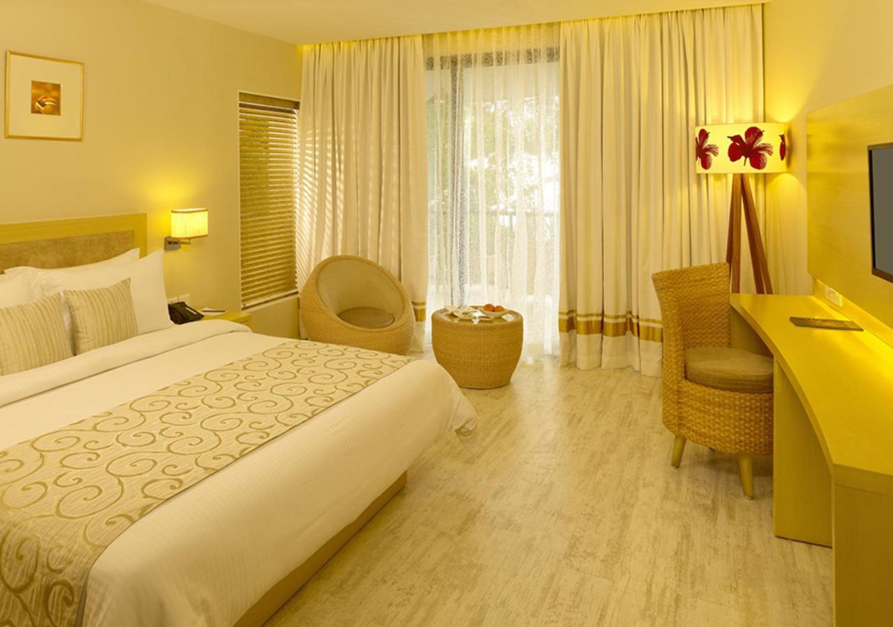 โพเอทรี สรวาร ปอร์ติโค โฮเต็ล Hotel เทกคาดี ภายนอก รูปภาพ