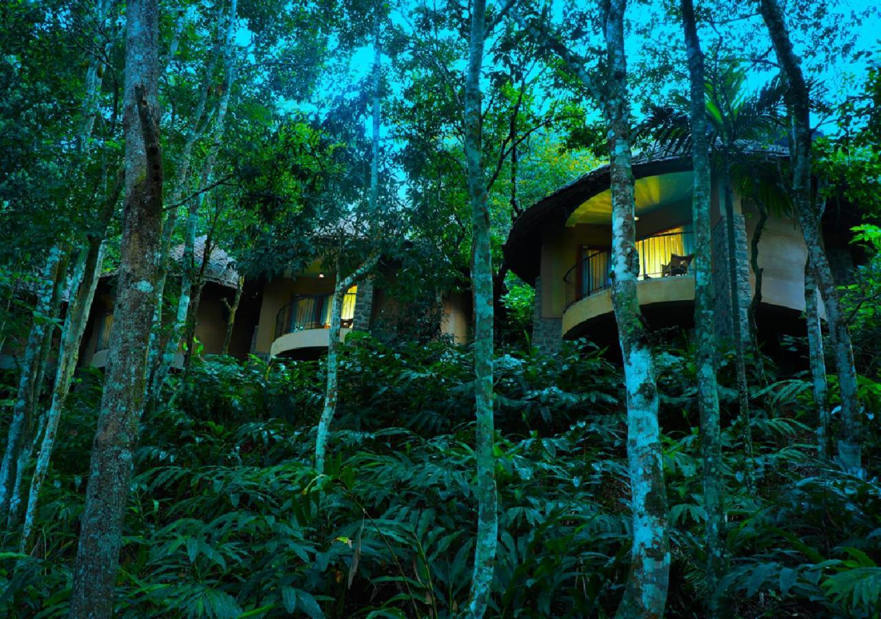 โพเอทรี สรวาร ปอร์ติโค โฮเต็ล Hotel เทกคาดี ภายนอก รูปภาพ