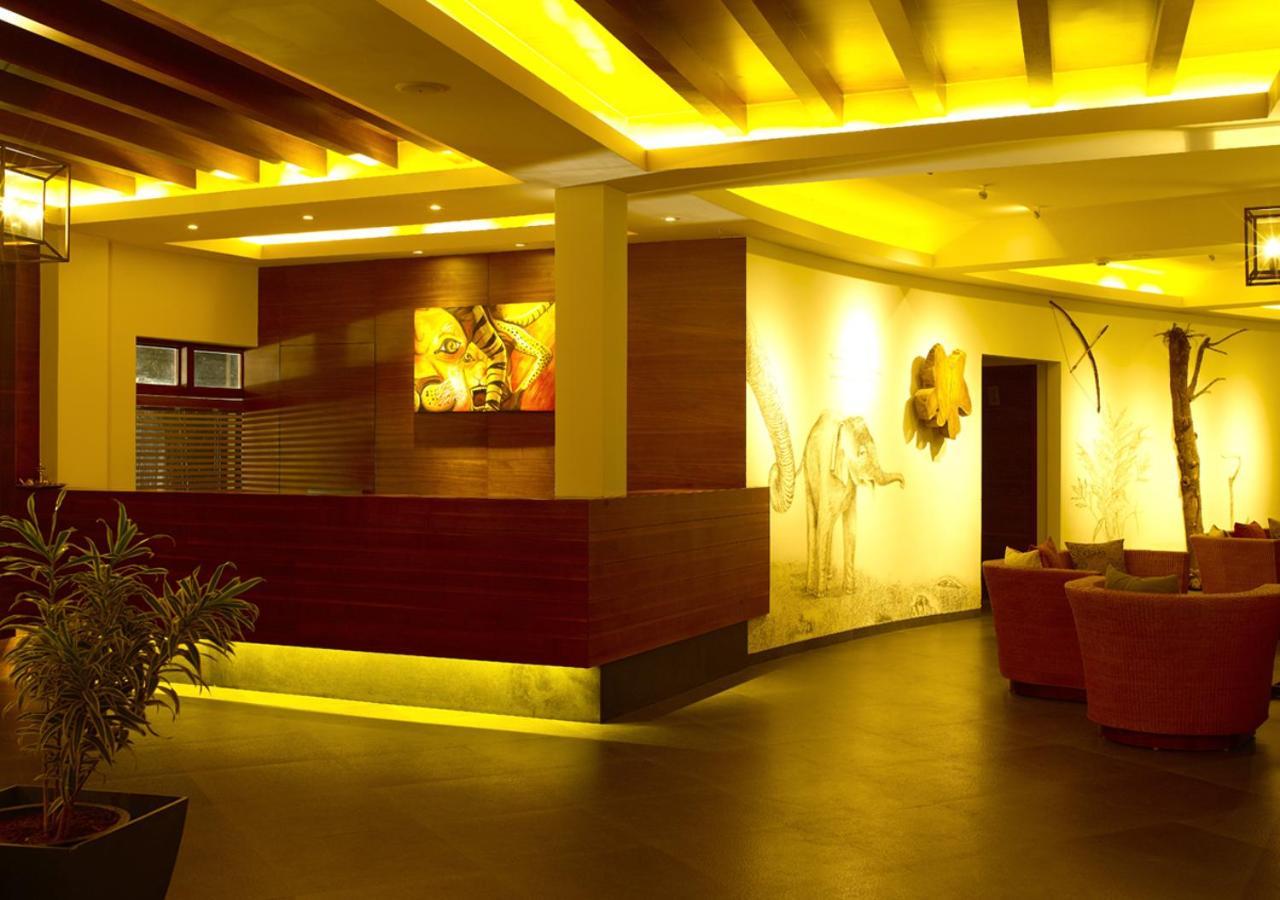 โพเอทรี สรวาร ปอร์ติโค โฮเต็ล Hotel เทกคาดี ภายนอก รูปภาพ