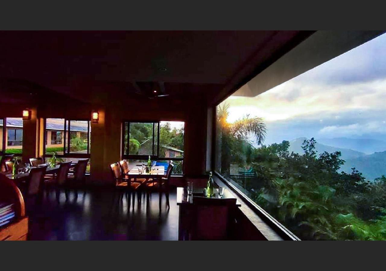 โพเอทรี สรวาร ปอร์ติโค โฮเต็ล Hotel เทกคาดี ภายนอก รูปภาพ