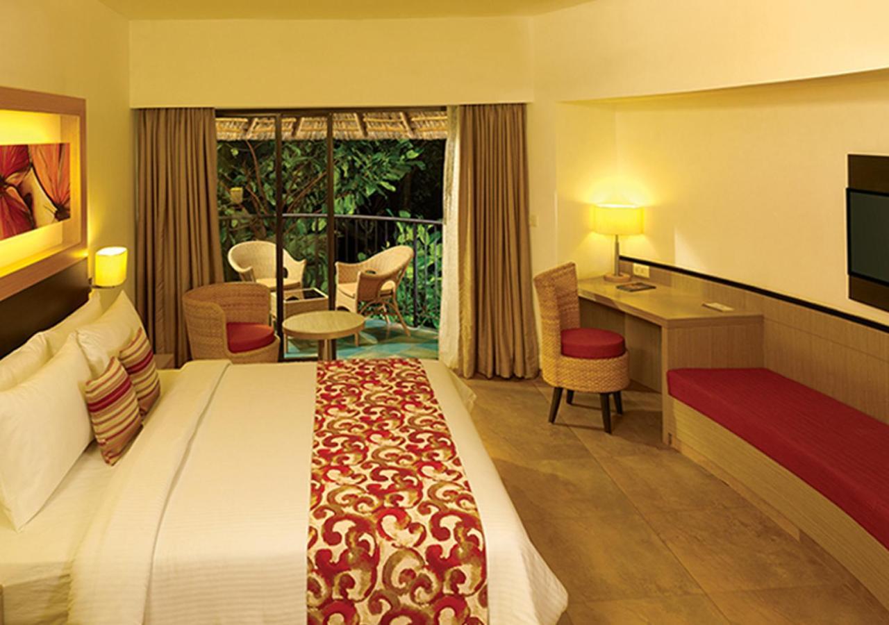โพเอทรี สรวาร ปอร์ติโค โฮเต็ล Hotel เทกคาดี ภายนอก รูปภาพ