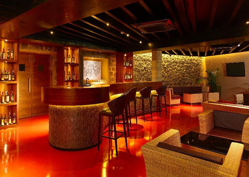 โพเอทรี สรวาร ปอร์ติโค โฮเต็ล Hotel เทกคาดี ภายนอก รูปภาพ